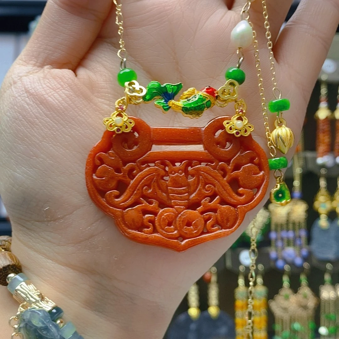 未镶嵌翡翠耳饰翡翠