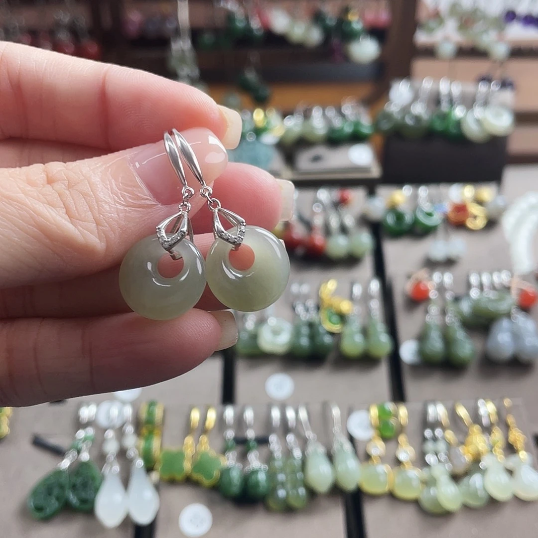 和田玉银S925镶嵌耳坠