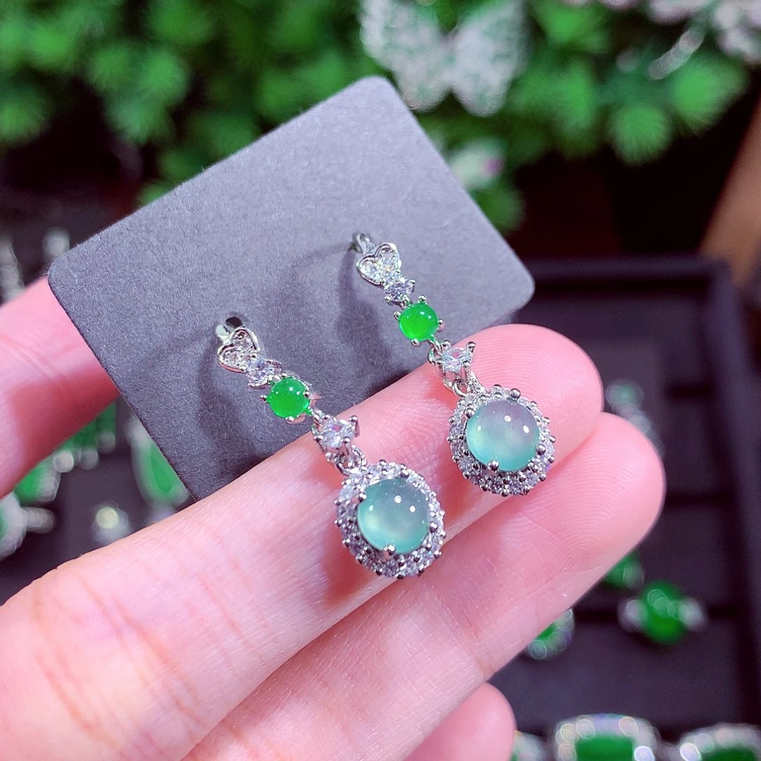 颈饰未镶嵌翡翠天然