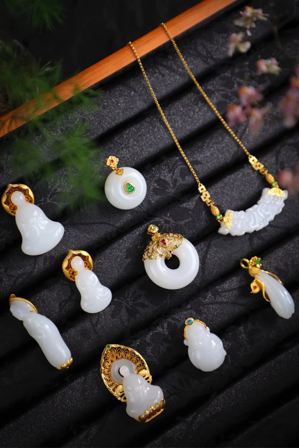 新疆和田玉羊脂白镶金合集