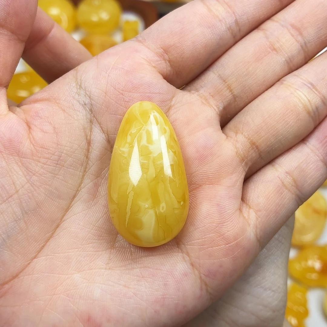 未镶嵌颈饰蜜蜡俄料水滴