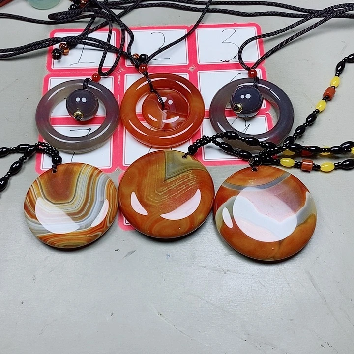 未镶嵌吊坠(不含链)玛瑙/玉髓流**返