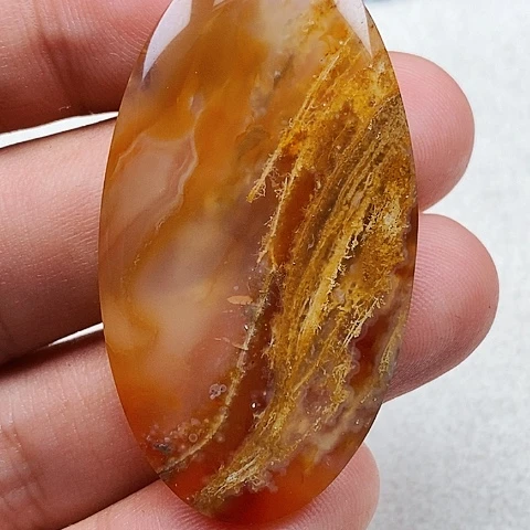 玛瑙/玉髓颈饰未镶嵌龙*