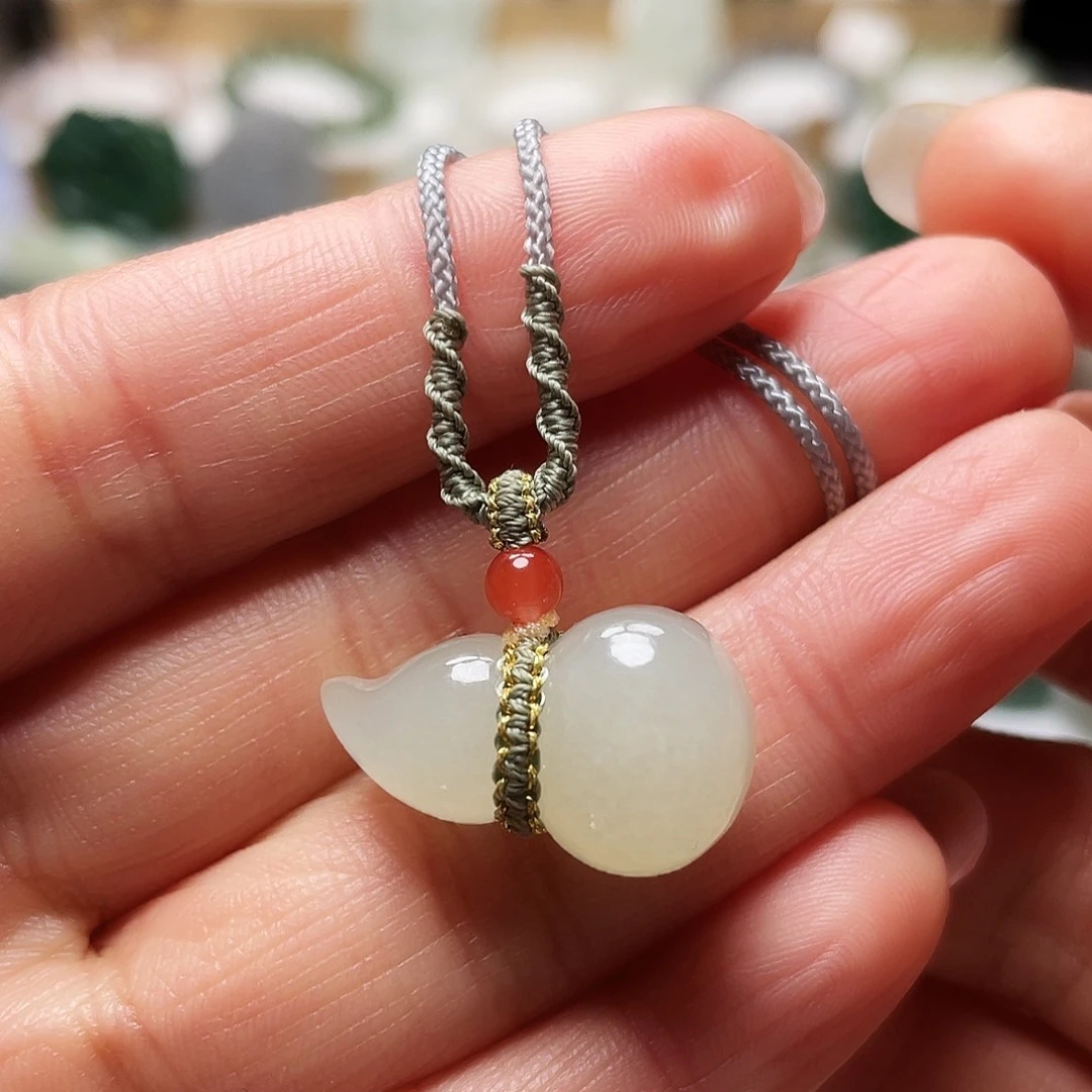 和田玉未镶嵌吊坠(赠链)晴水葫芦