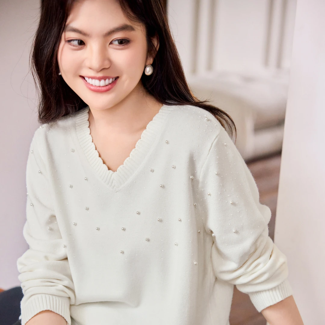MsShe大码女装2025新款冬装时尚重工钉珠烫钻V领套头毛衣E2509015