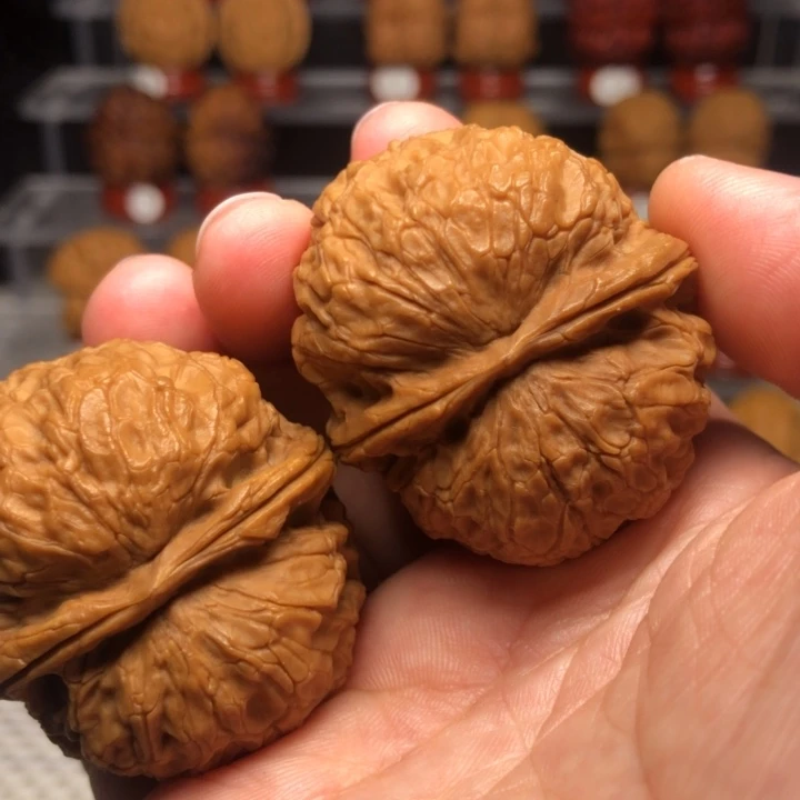 文玩核桃把件141浪纹三棱