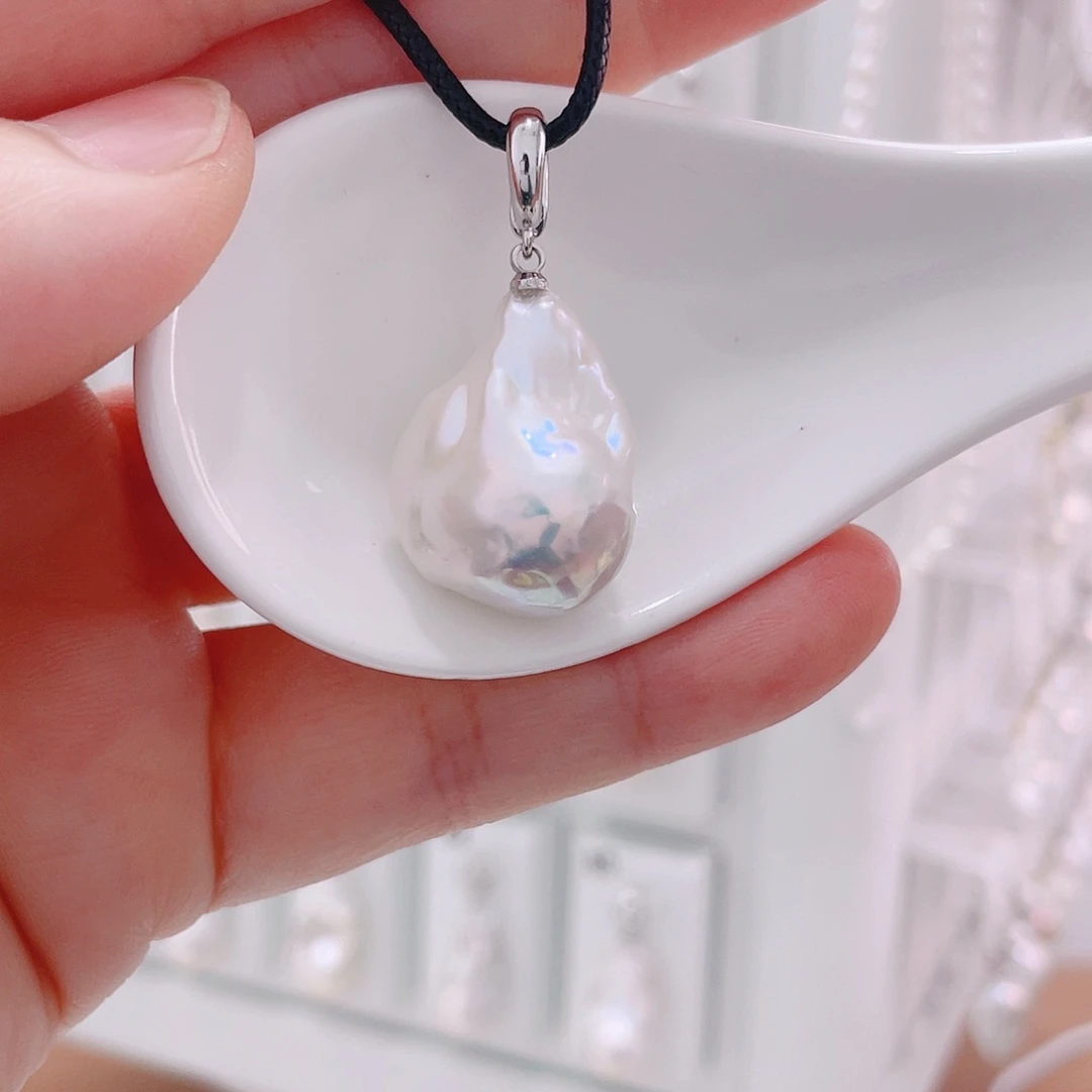 颈饰未镶嵌淡水珍珠