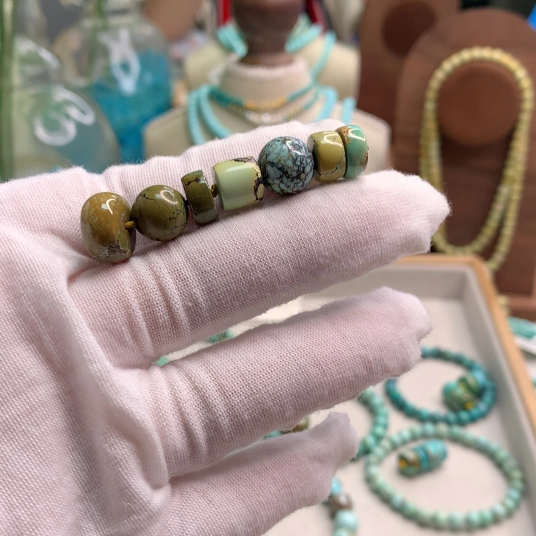 绿松石未镶嵌饰品