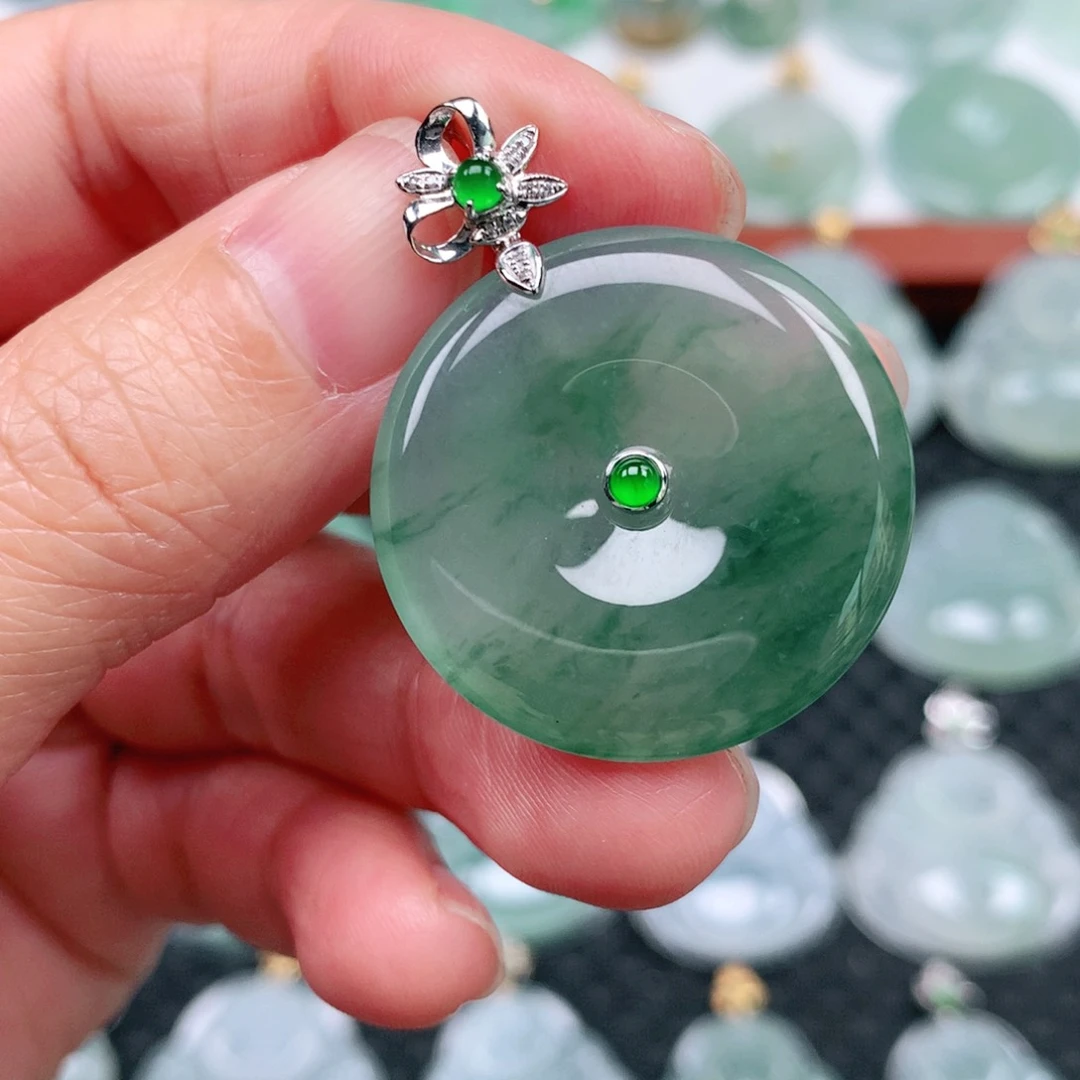 翡翠吊坠(不含链)18K金镶嵌