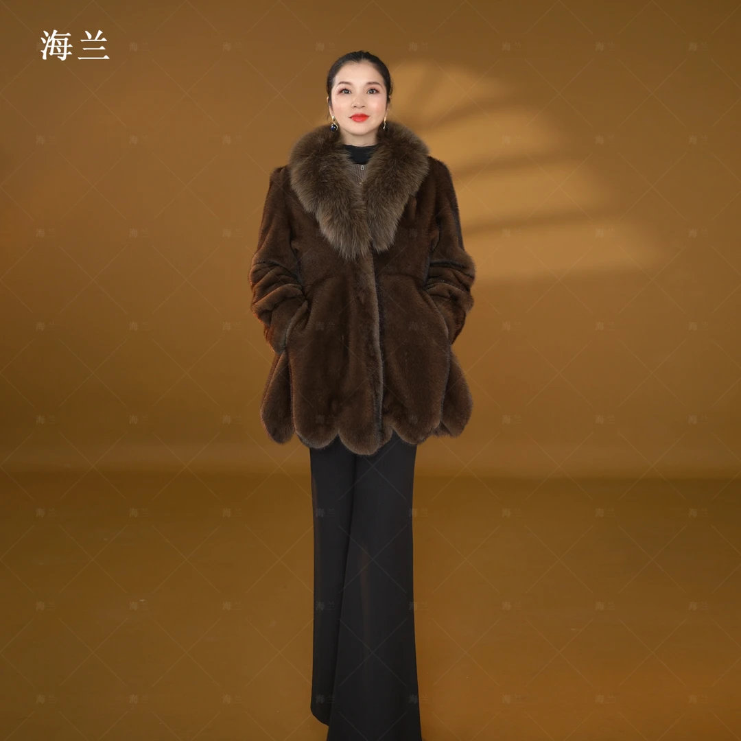 海兰-冬季新款时尚保暖中长款皮毛一体狐狸毛领毛毛外套女8681