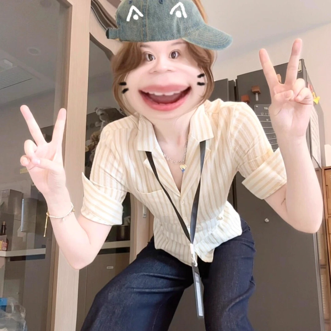 设计感条纹短袖t恤衬衫女夏季2025新款法式气质小众修身收腰上衣