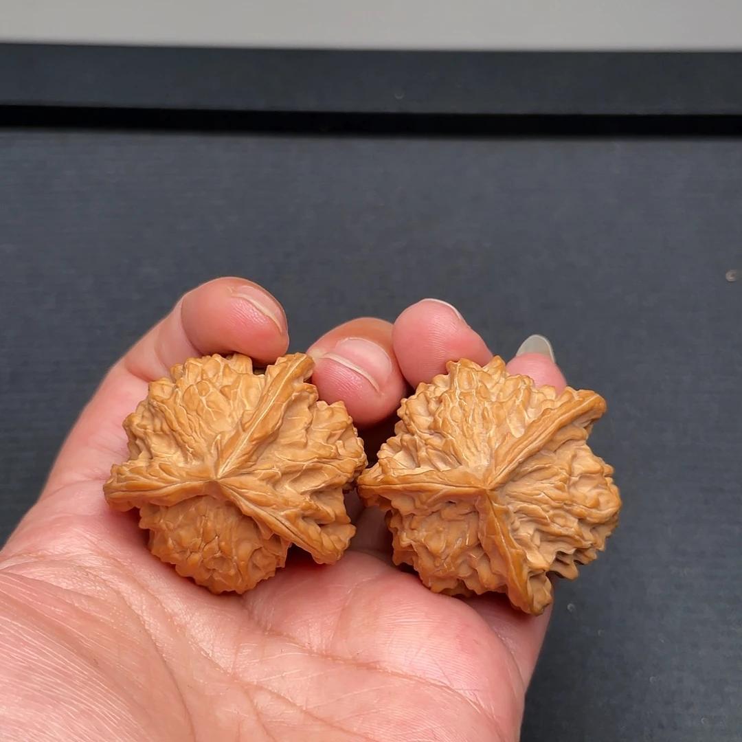 把件猴头核桃38×35盘山三棱XM3351
