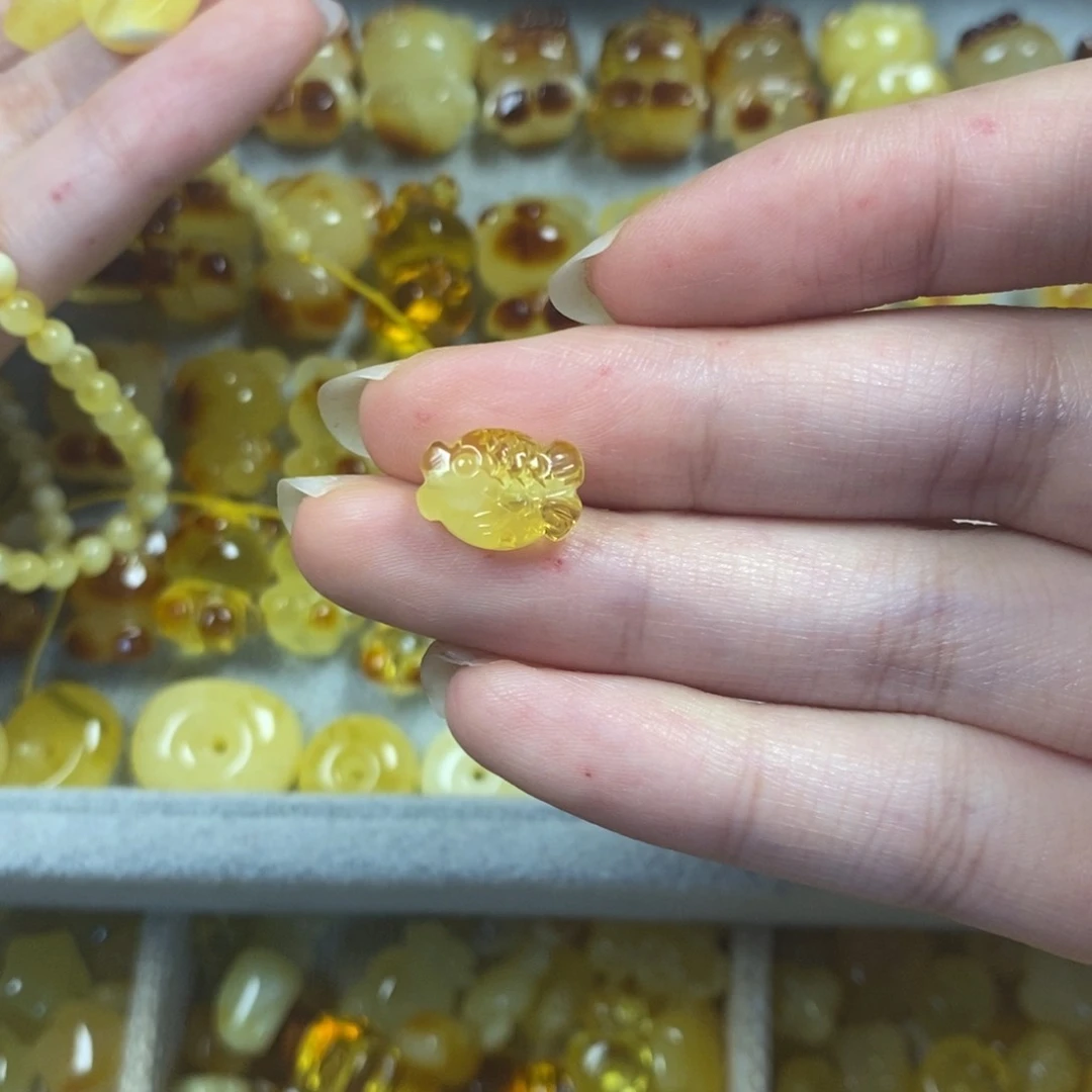 未镶嵌颈饰蜜蜡刷****五鱼