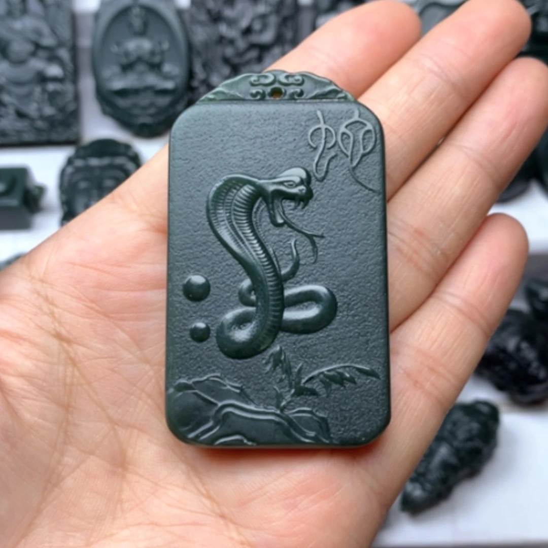 【闪购商品】和田玉颈饰未镶嵌双面雕刻