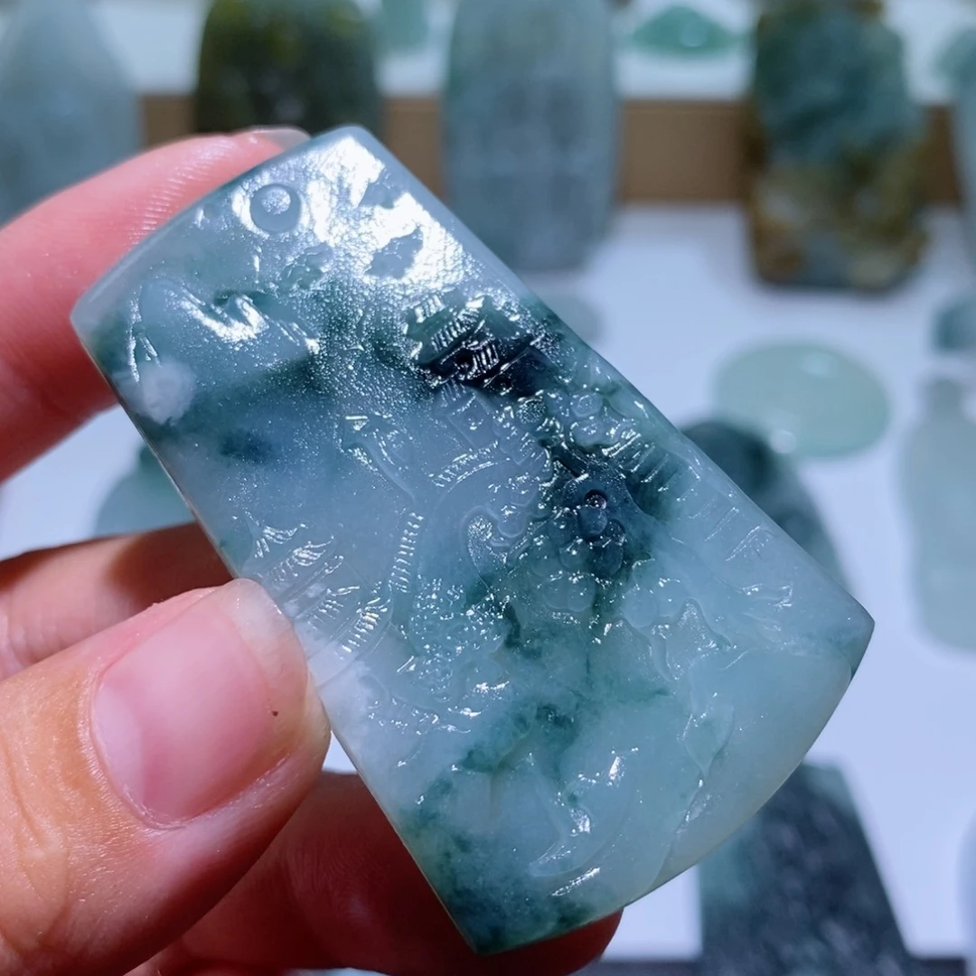 定制翡翠未镶嵌山水
