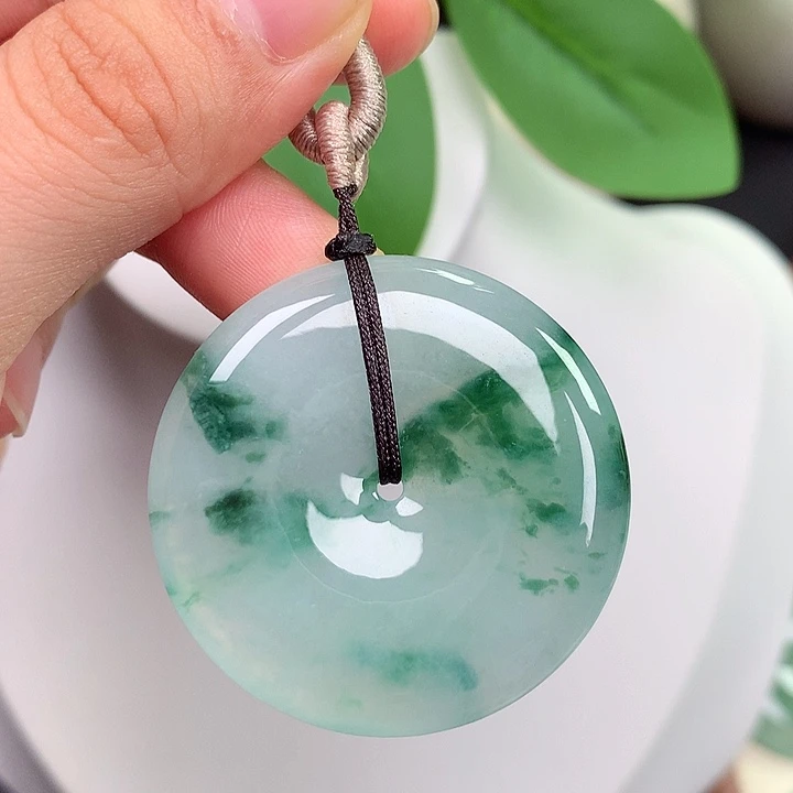 翡翠未镶嵌颈饰平安扣 38x5.7mm