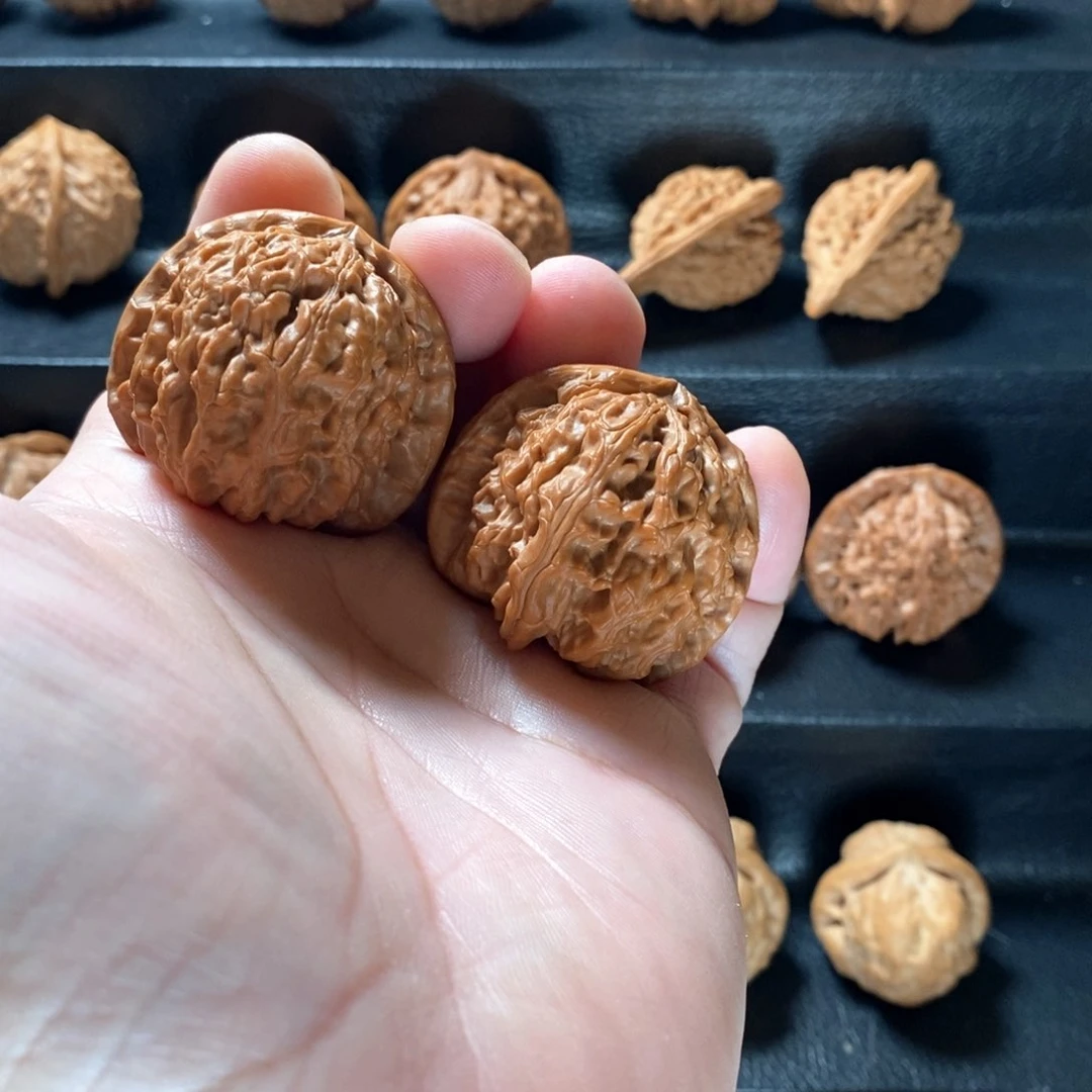 桃核把件原生态山地白狮子41微修