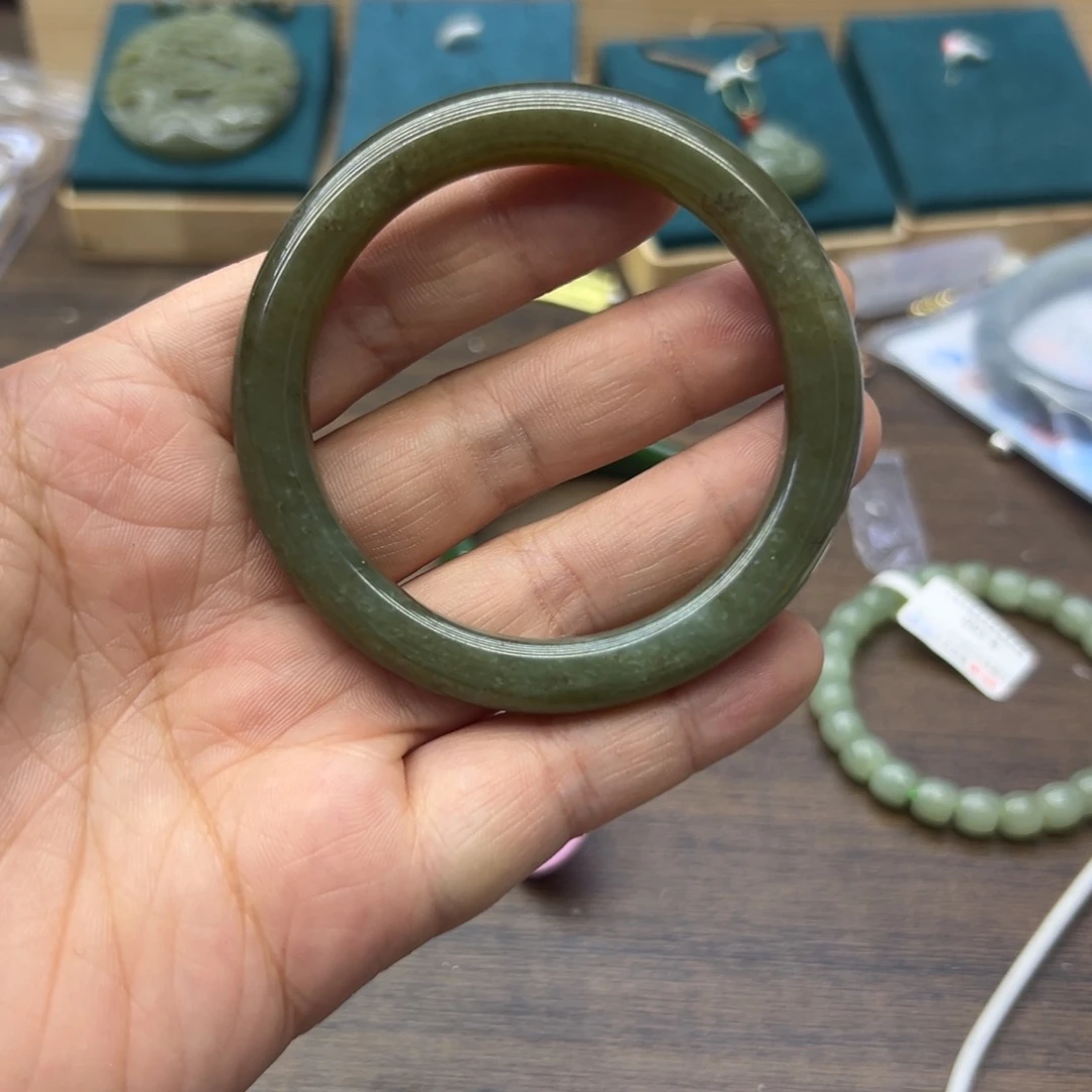 和田玉未镶嵌手镯53.8圈围731