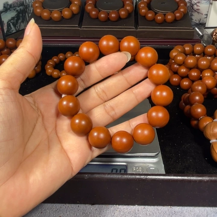 吊坠橄榄核1.67+树王全品微花小孔