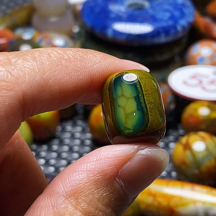 温***大玛瑙/玉髓未镶嵌颈饰