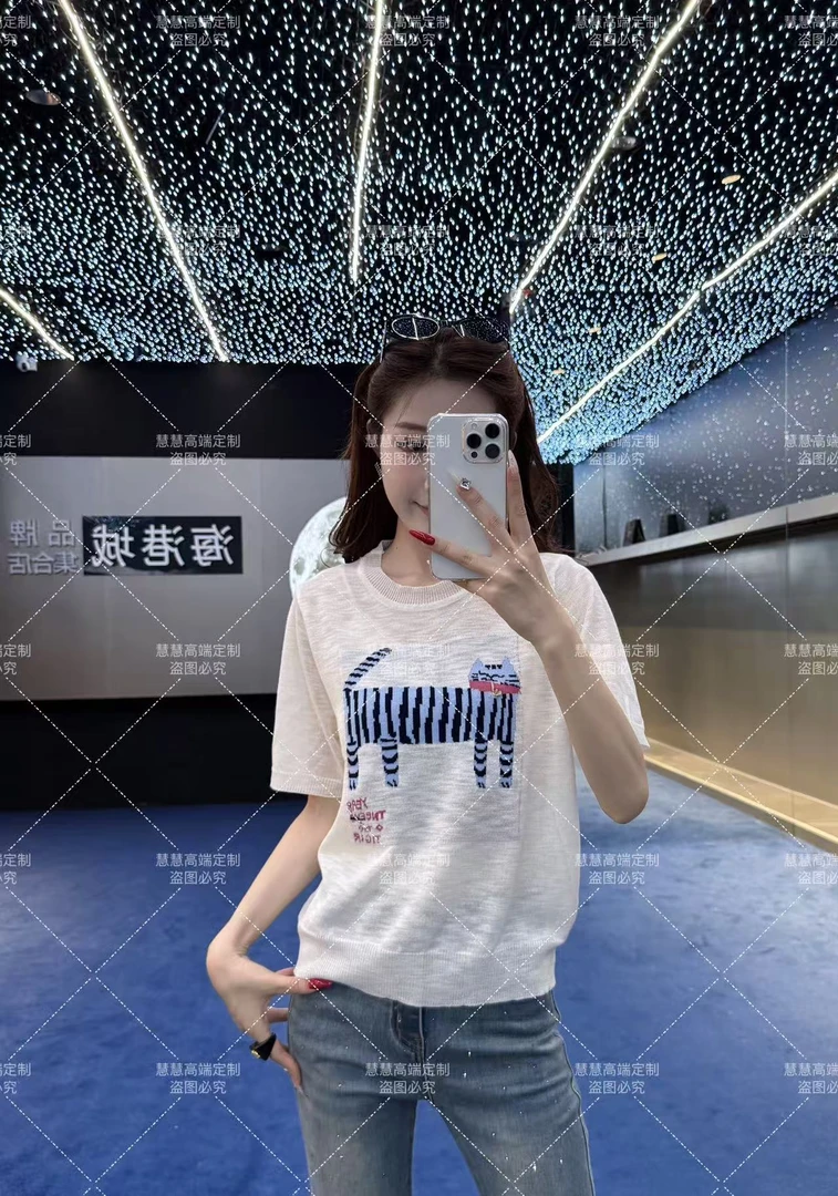 【慧慧】2025夏季舒适潮流设计师款百搭显瘦针织衫 FK003