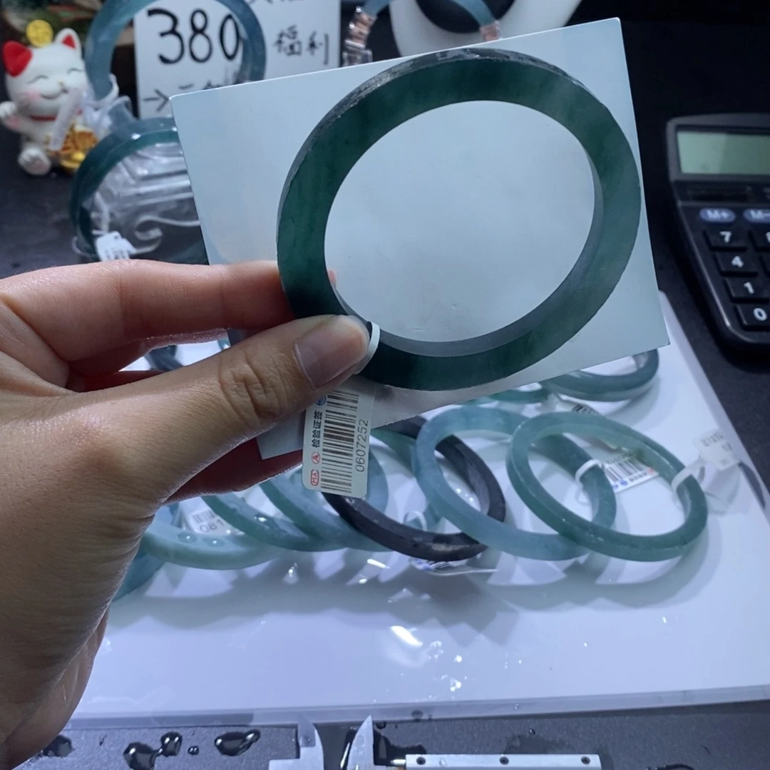 定制翡翠未镶嵌成品买断