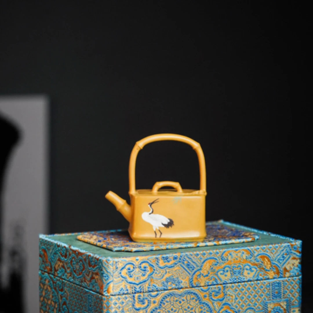 竹石提梁 ·仙鹤泥绘           /容量100cc/原矿黄金段