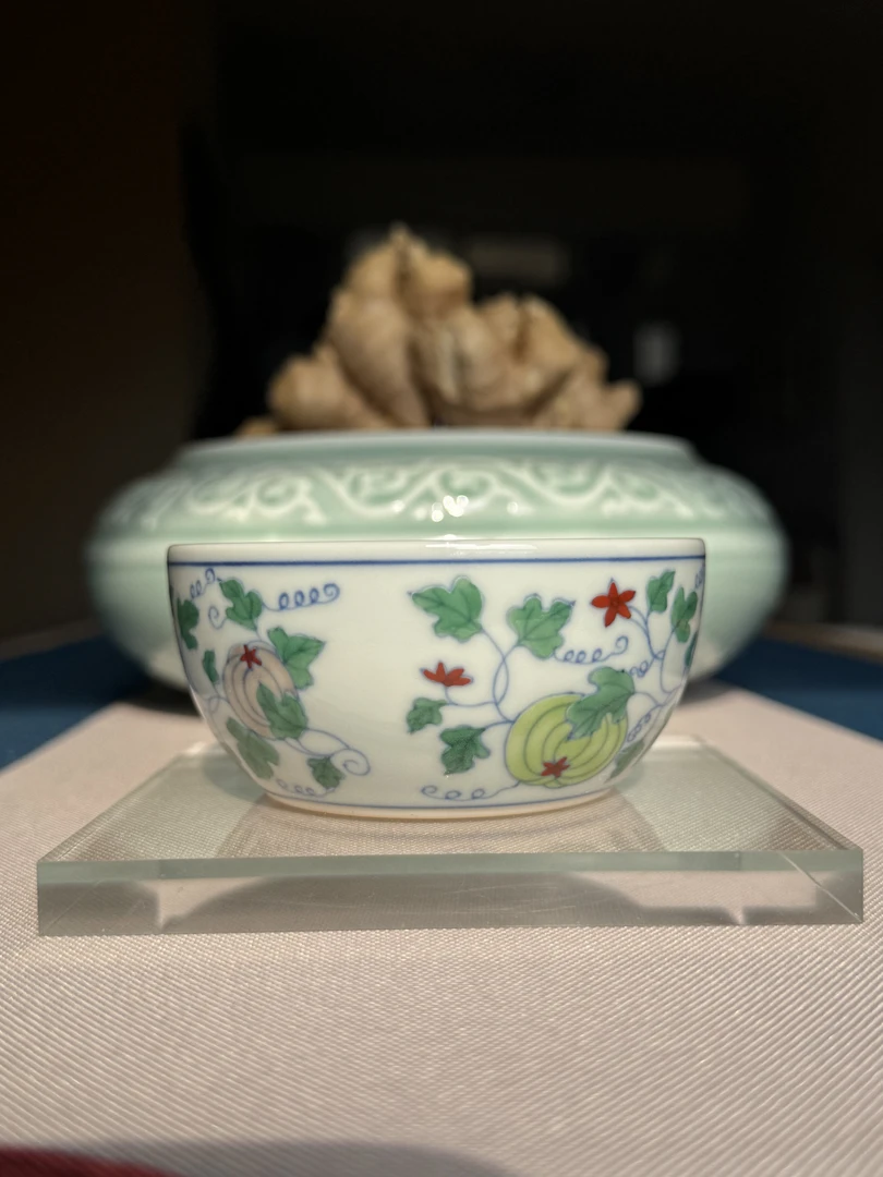 斗彩瓜藤普洱卧足杯原矿釉料功夫品茗主人杯手工手绘容量约70ml