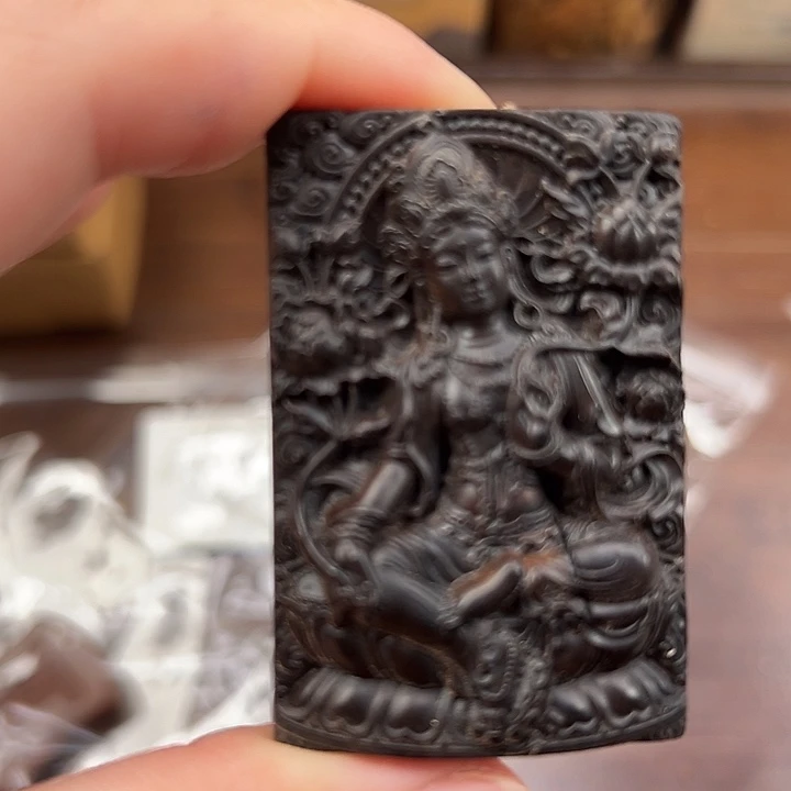 檀香木其他阴沉度母瑕疵