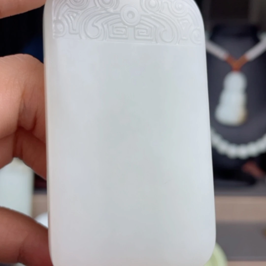 【闪购商品】颈饰未镶嵌和田玉