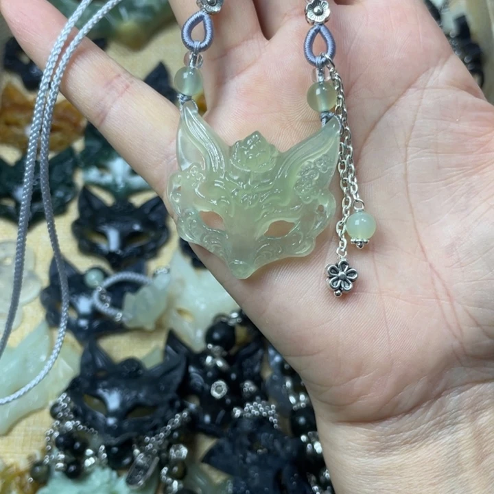 蛇纹石玉合金颈饰