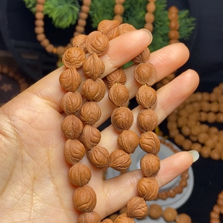 秦岭龙纹桃核手持