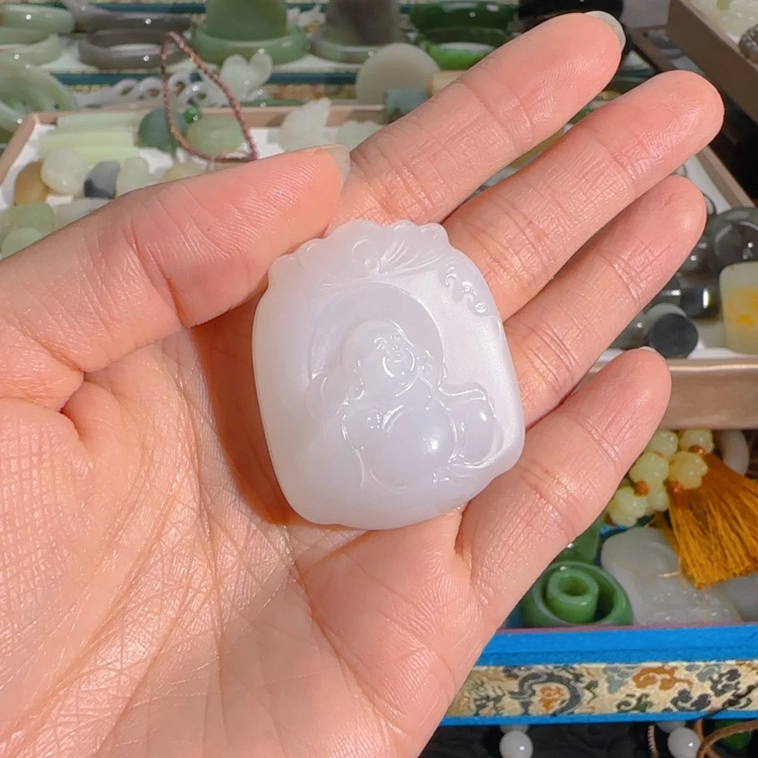 和田玉未镶嵌颈饰阁*