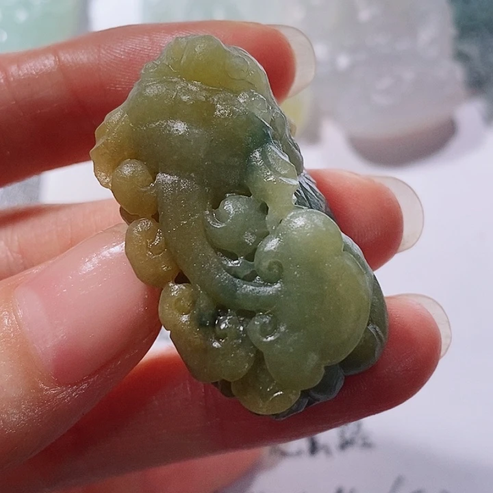 定制翡翠未镶嵌翡翠