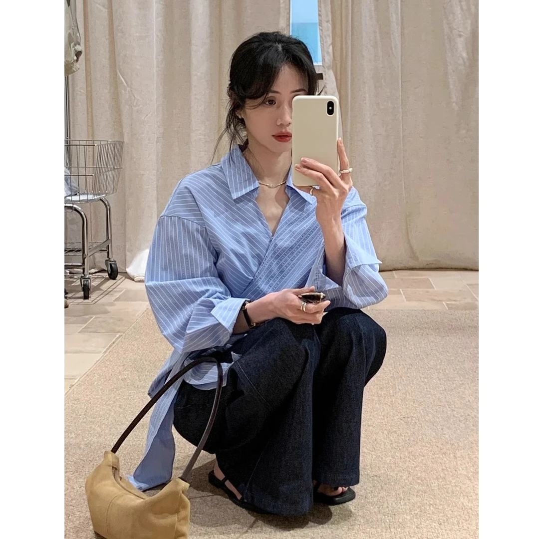 2025入秋韩系条纹v领设计感系带收腰衬衫上衣搭配阔腿牛仔裤套装