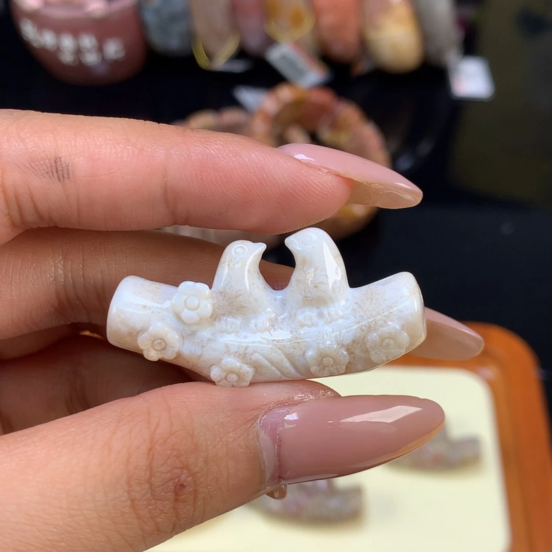 【闪购商品】颈饰未镶嵌硅化珊瑚（珊瑚玉）宇**_