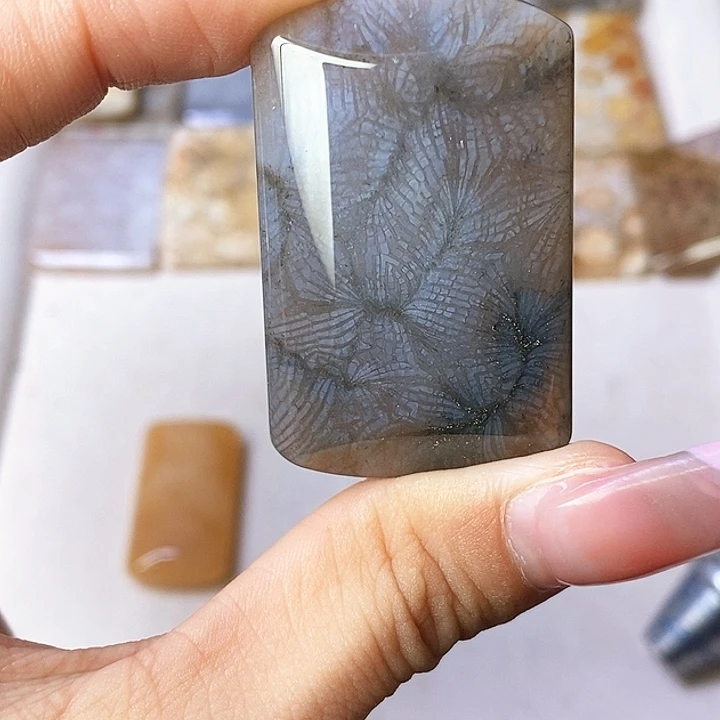 硅化玉颈饰合金当***袭