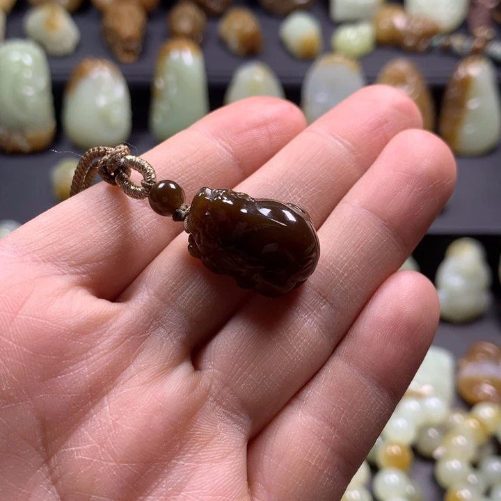 和田玉（糖玉）未镶嵌颈饰