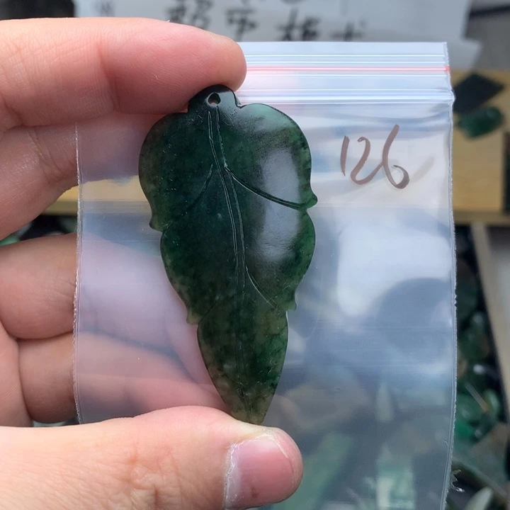 独山玉未镶嵌珠宝半成品