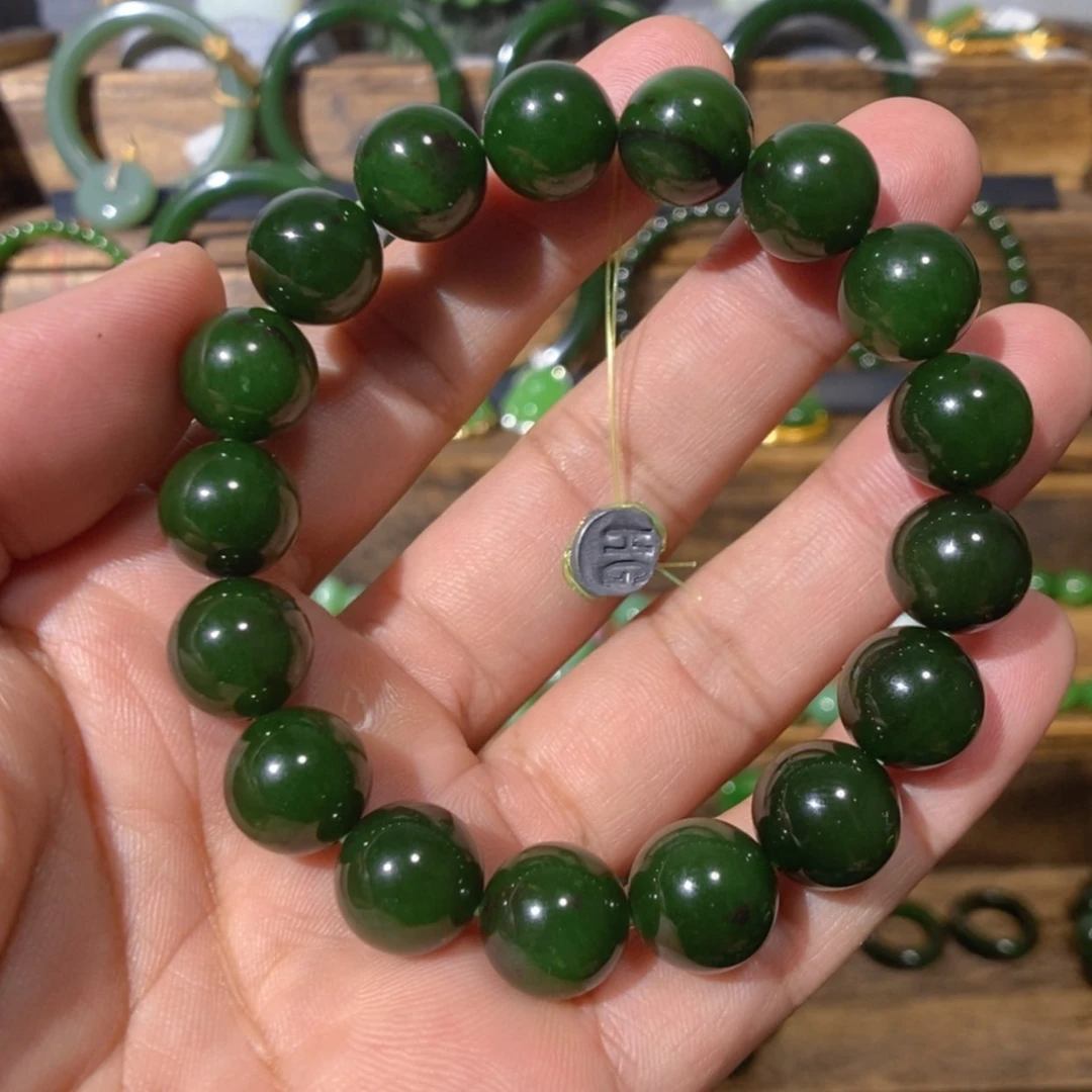 【闪购商品】吊坠(不含链)未镶嵌和田玉俄七红皮菠菜绿手串 12