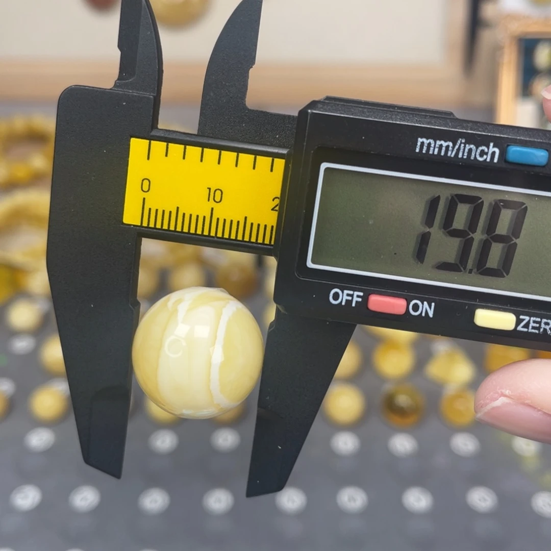 琥珀未镶嵌裸石50号