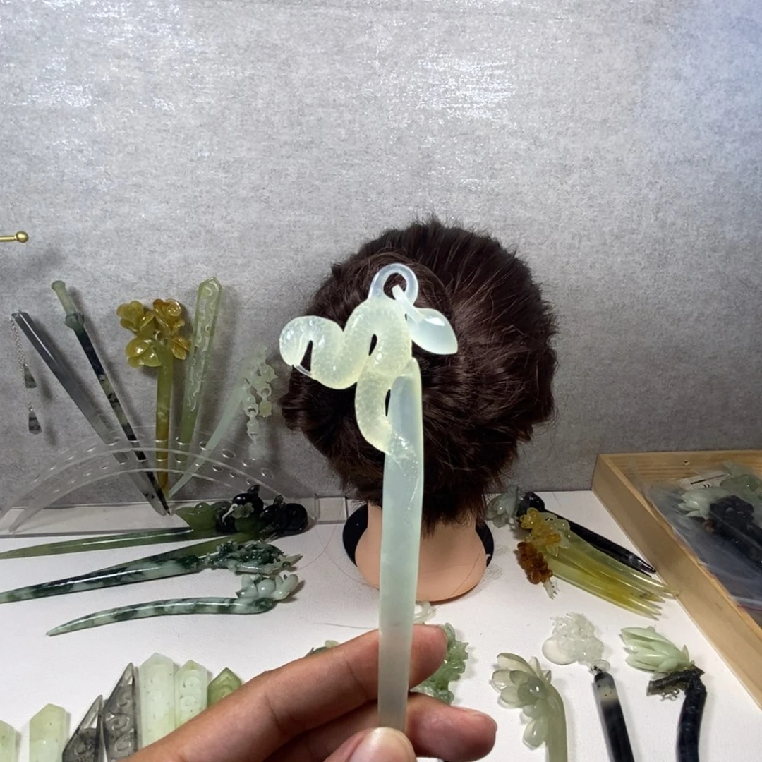糍***粑未镶嵌蛇纹石玉发饰