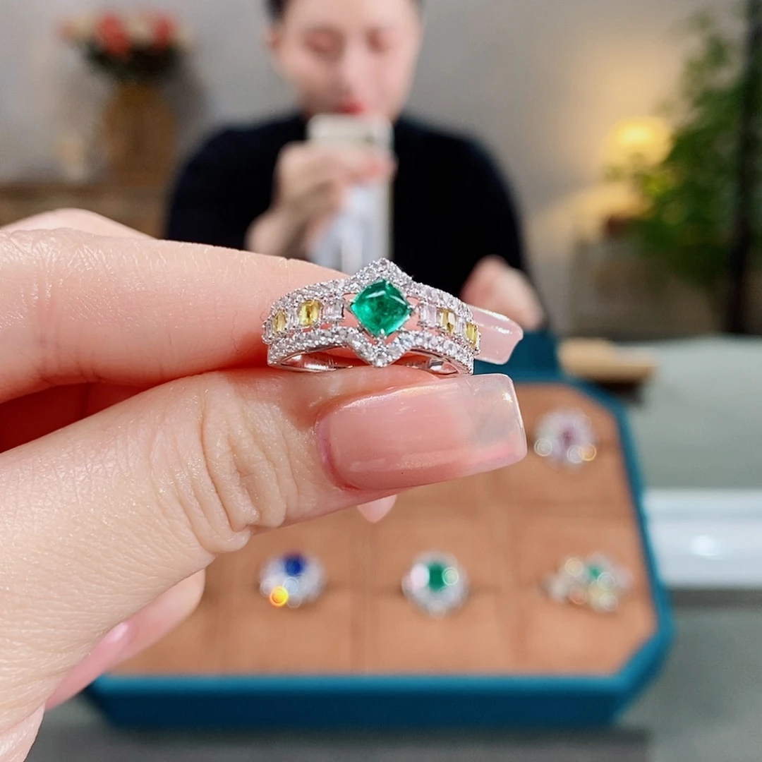 祖母绿戒指18K金镶嵌0.508ct