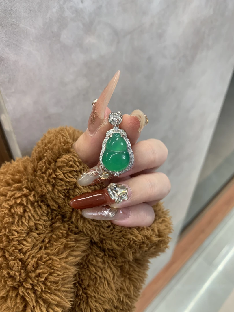 玉髓葫芦S925银镶嵌吊坠