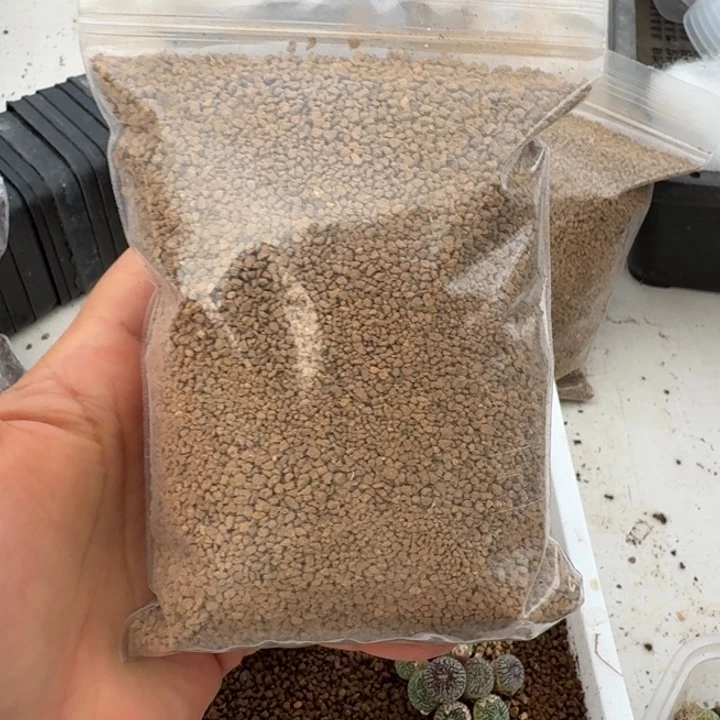 911赤玉土三包，路土。