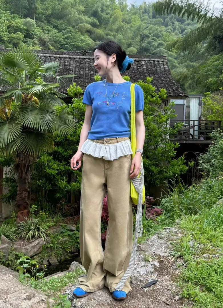 2025夏季新款韩系学院风蓝色绣花针织衫短袖t恤女上衣百搭直筒裤