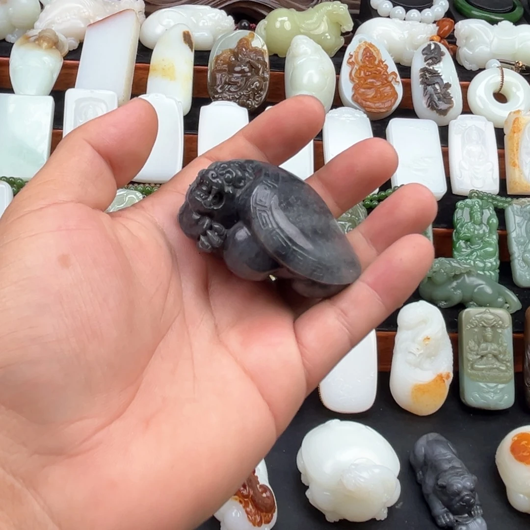 和田玉未镶嵌挂件