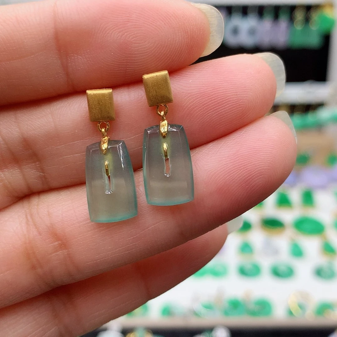 翡翠耳饰18K金镶嵌的