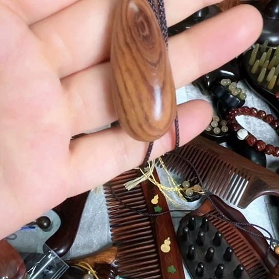 红酸枝木类远*花梨吊坠吊坠