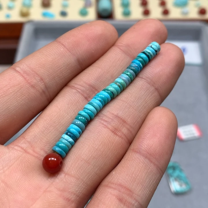 南红玛瑙配饰未镶嵌